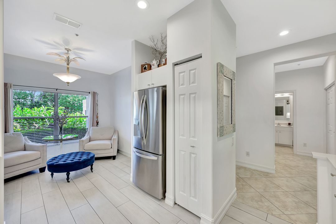 1045 Tarpon Cove Dr #102, Naples, FL 34110