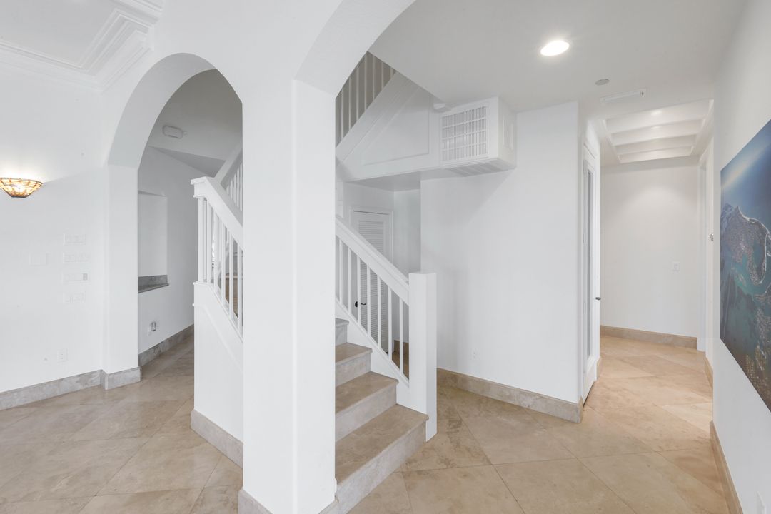 160 Palm St #PH 5, Marco Island, FL 34145