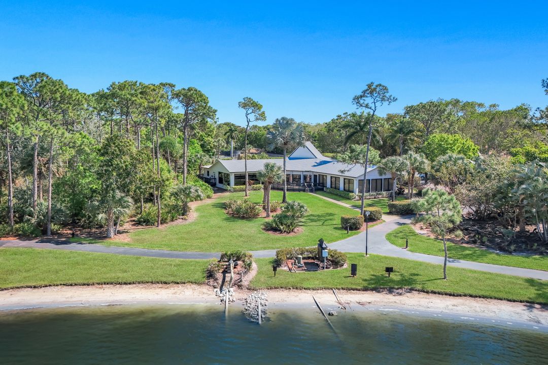 270 Naples Cove Dr #3205, Naples, FL 34110