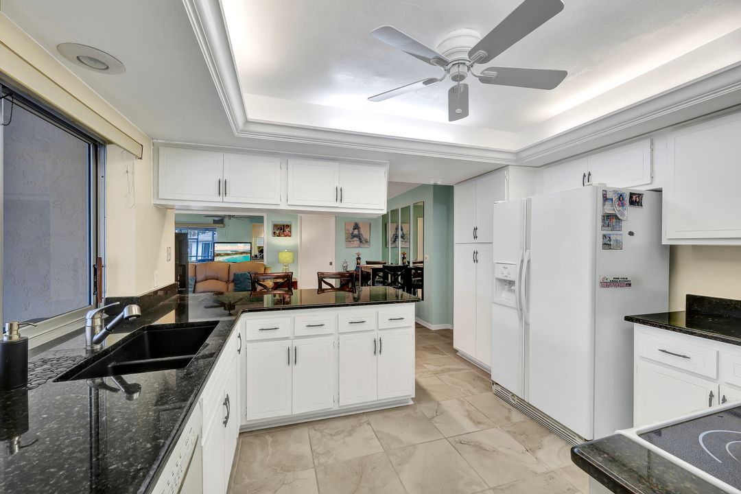 701 SW 52nd St, Cape Coral, FL 33914