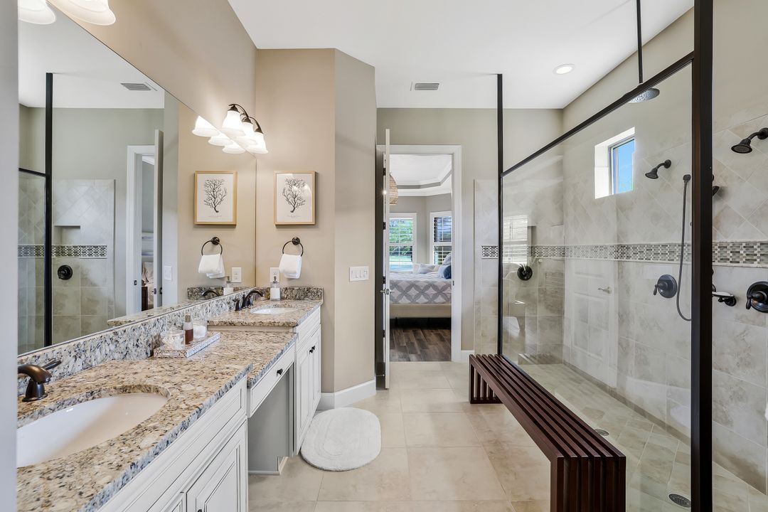 9568 Mussorie Ct, Naples, FL 34114