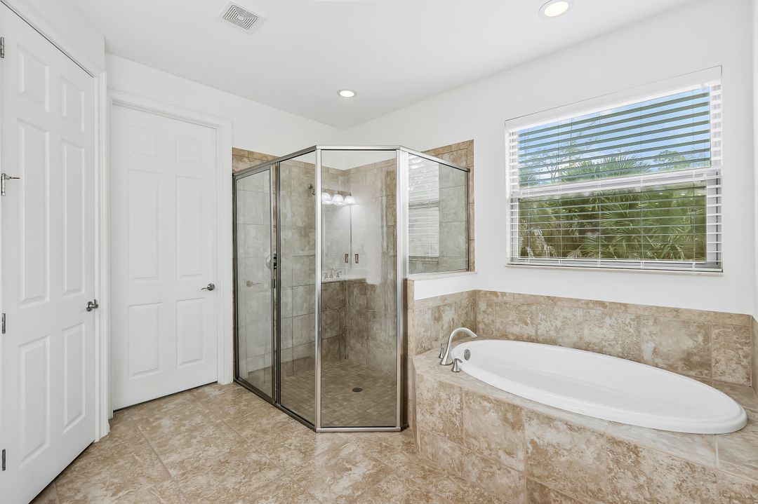 16188 Aberdeen Ave, Naples, FL 34110