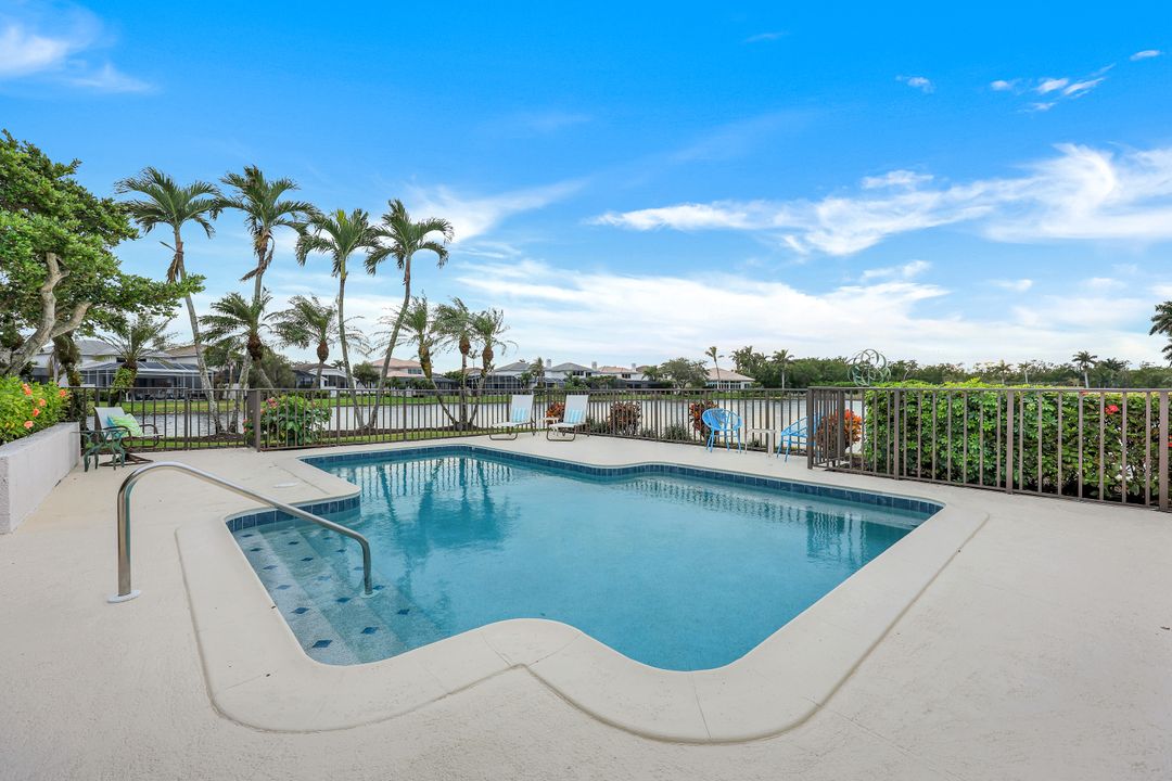 3762 Haldeman Creek Dr, Naples, FL 34112