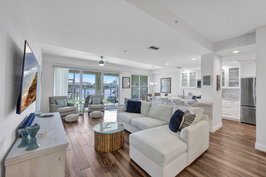 370 Stella Maris Dr N #2502, Naples, FL 34114