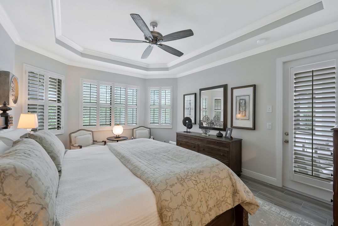 10082 Palazzo Dr, Naples, FL 34119