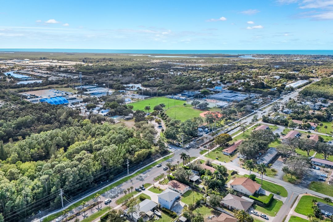 3561 Thomasson Dr, Naples, FL 34112