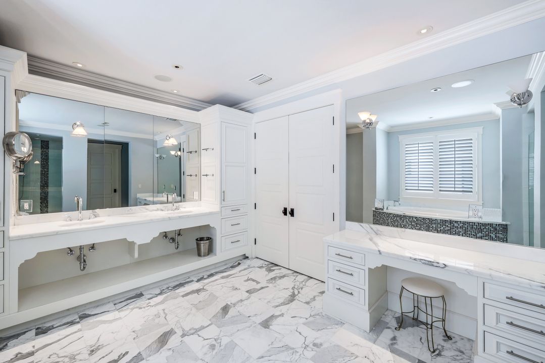 169 Conners Ave, Naples, FL 34108