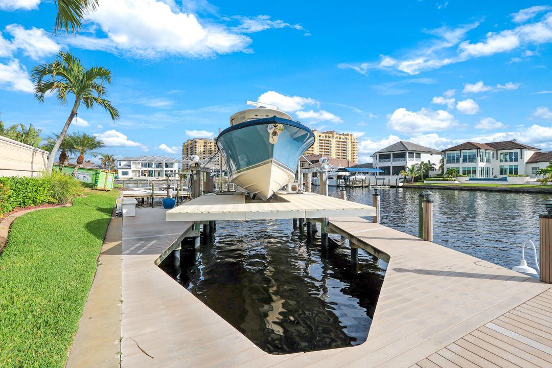1506 Hermitage Ln, Cape Coral, FL 33914