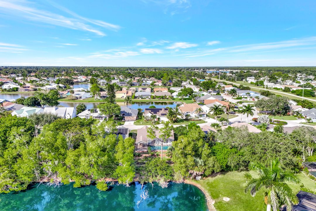 3650 Kent Dr, Naples, FL 34112