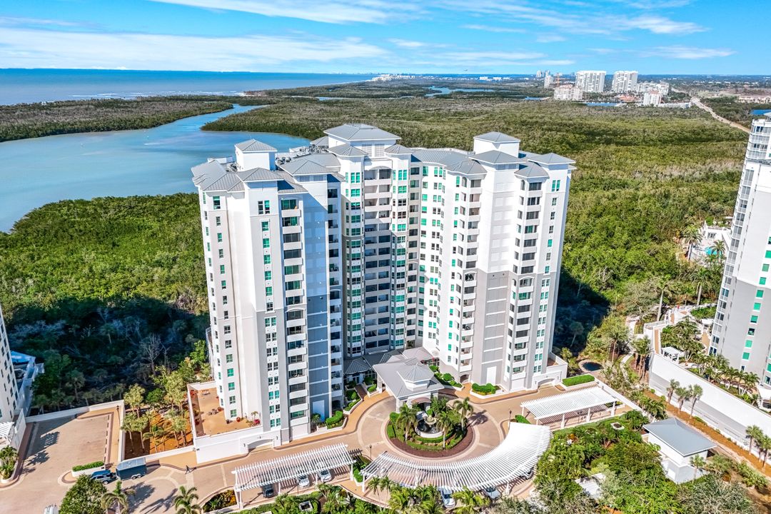 285 Grande Way #503, Naples, FL 34110