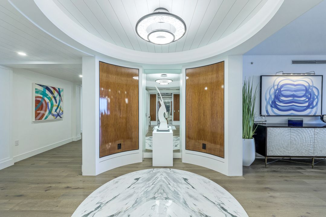 11125 Gulf Shore Dr #1001, Naples, FL 34108