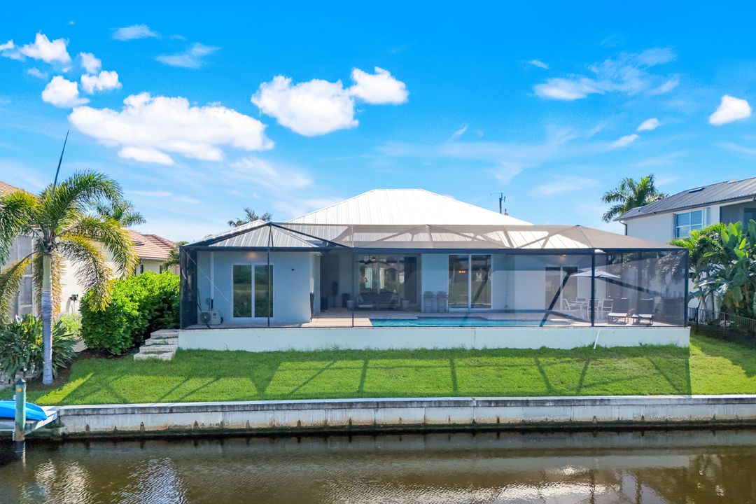 16 NW 38th Pl, Cape Coral, FL 33993