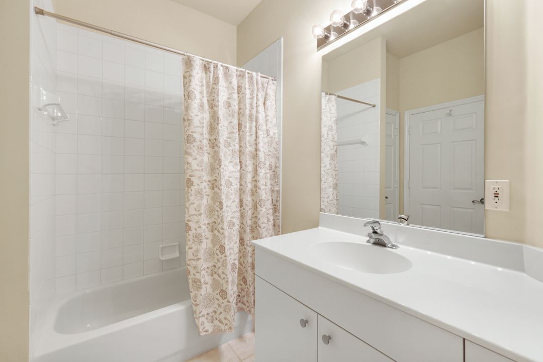 3260 W Crown Pointe Blvd #202, Naples, FL 34112