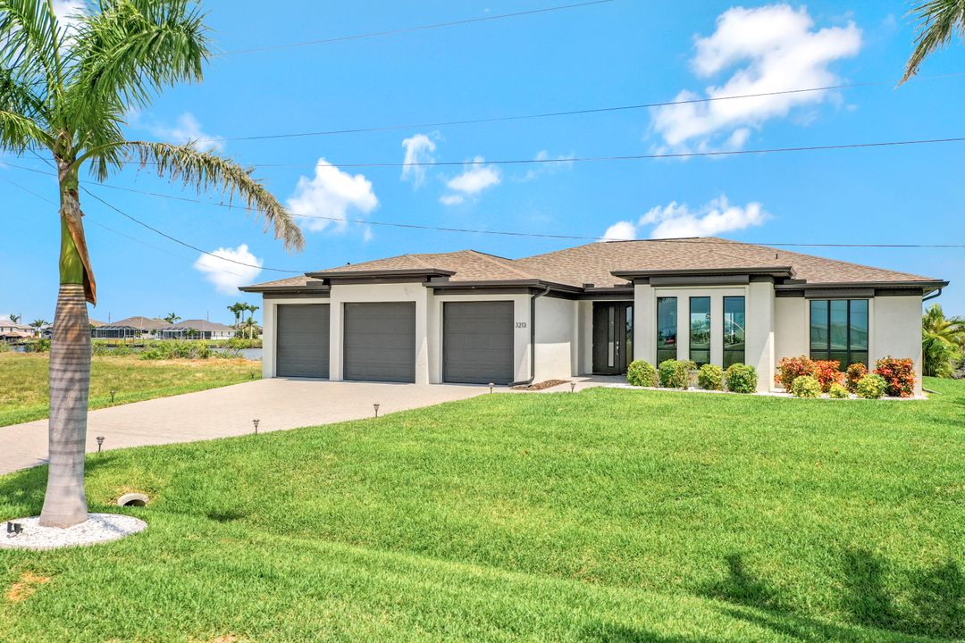 3213 NW 9th St, Cape Coral, FL 33993