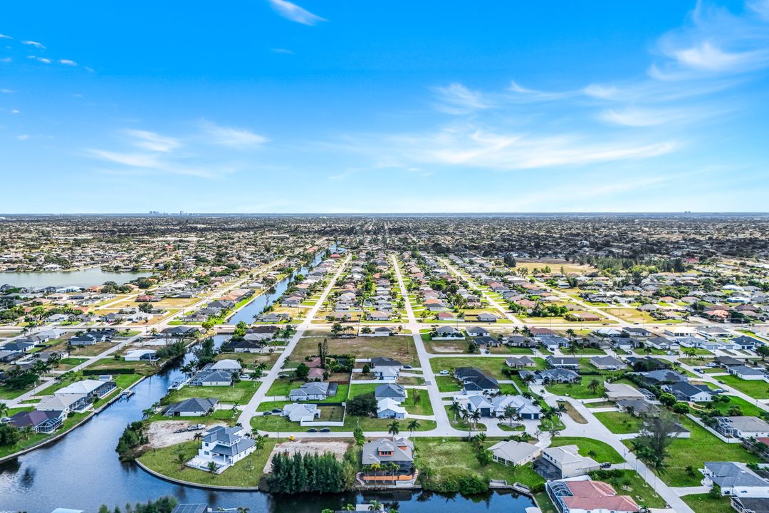 2832 SW 17th Ave, Cape Coral, FL 33914