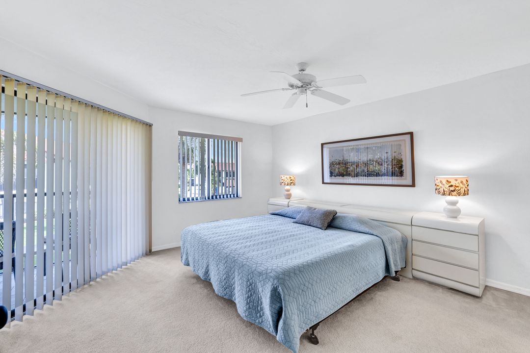 4987 Pepper Cir, Naples, FL 34113