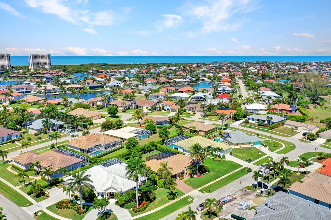 568 Elk Cir, Marco Island, FL 34145