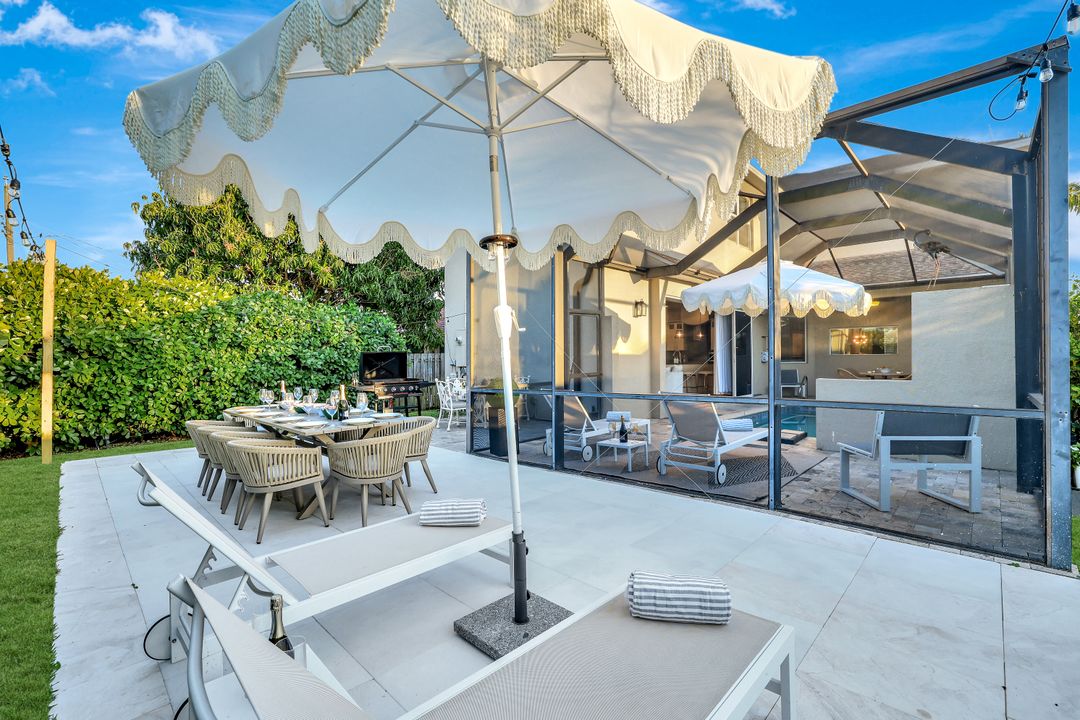 531 105th Ave N, Naples, FL 34108