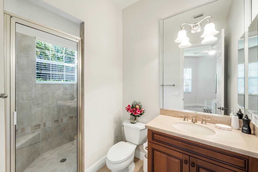 5727 Yardarm Ct, Cape Coral, FL 33914
