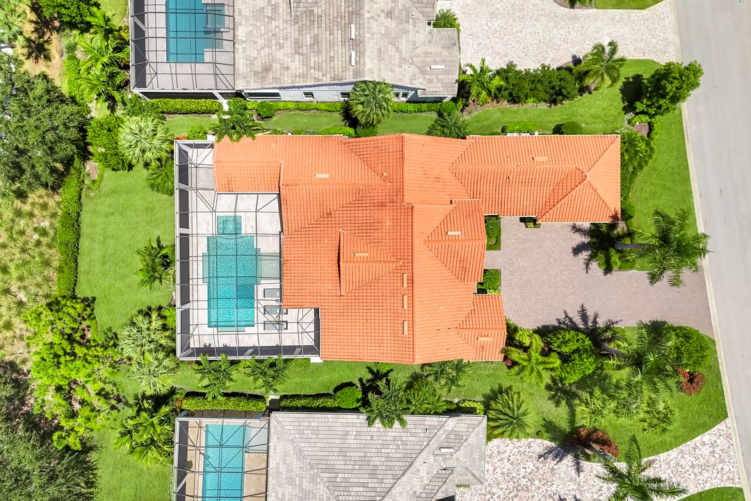 3233 Tavolara Ln, Naples, FL 34114