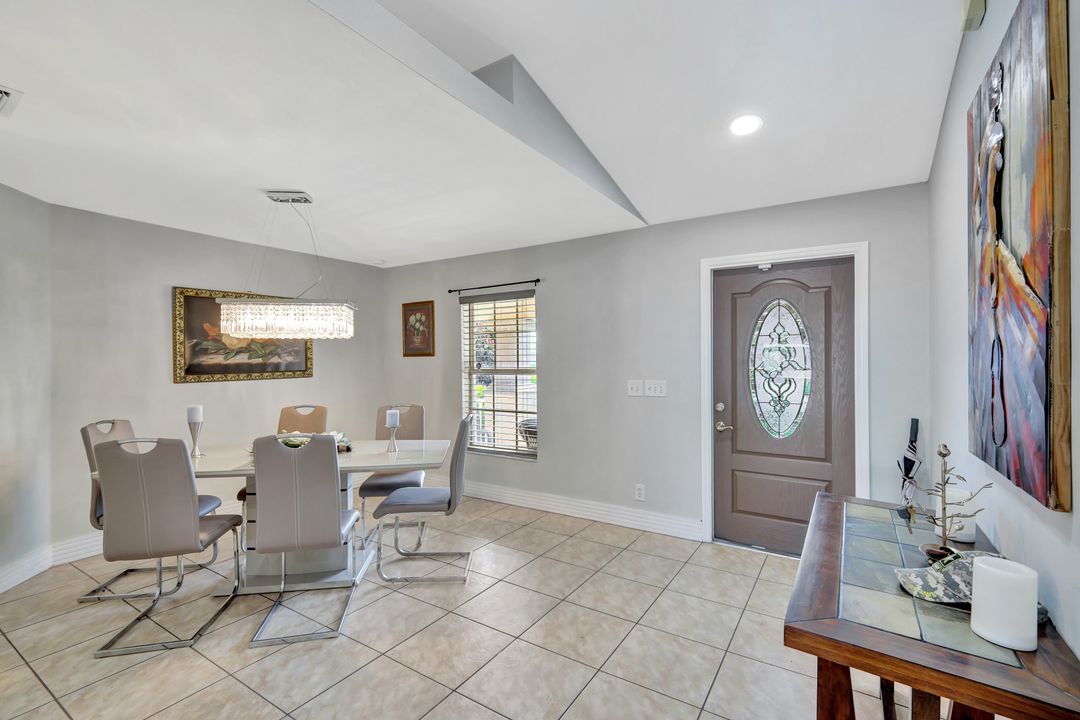 1206 NE 5th Ave, Cape Coral, FL 33909