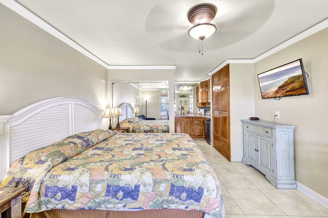 2555 Tamiami Trail N #263, Naples, FL 34103