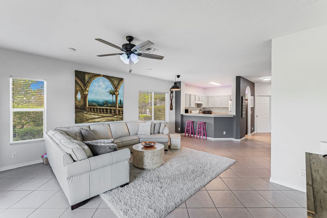 10026 Pacific Pines Ave, Fort Myers, FL 33966