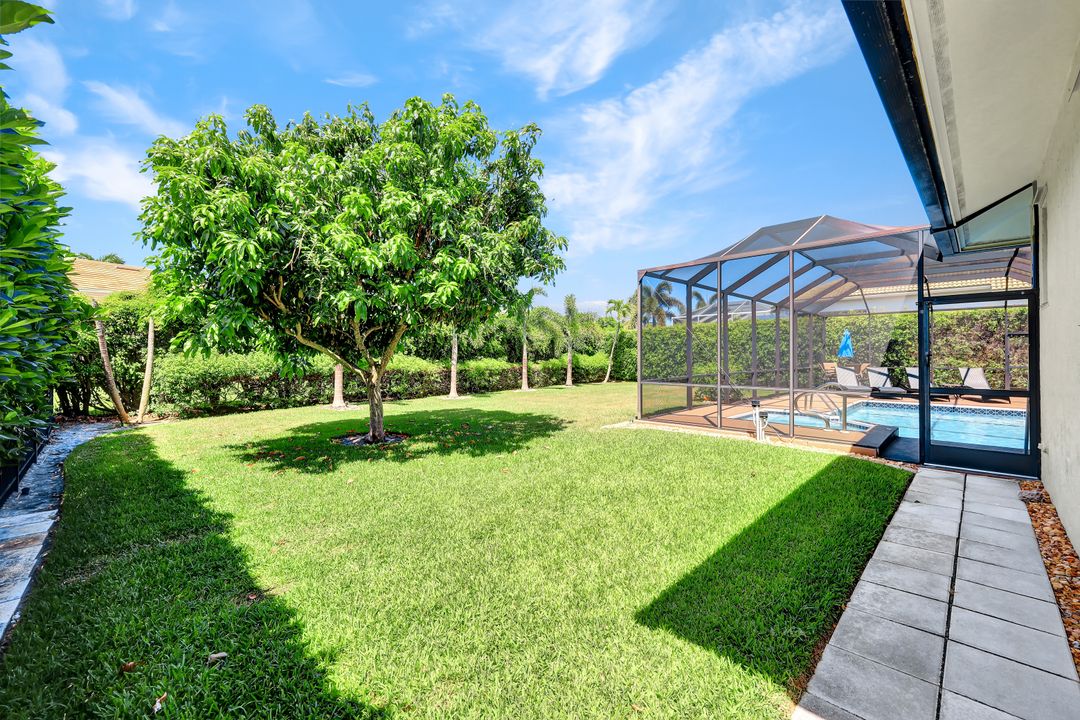 568 Elk Cir, Marco Island, FL 34145