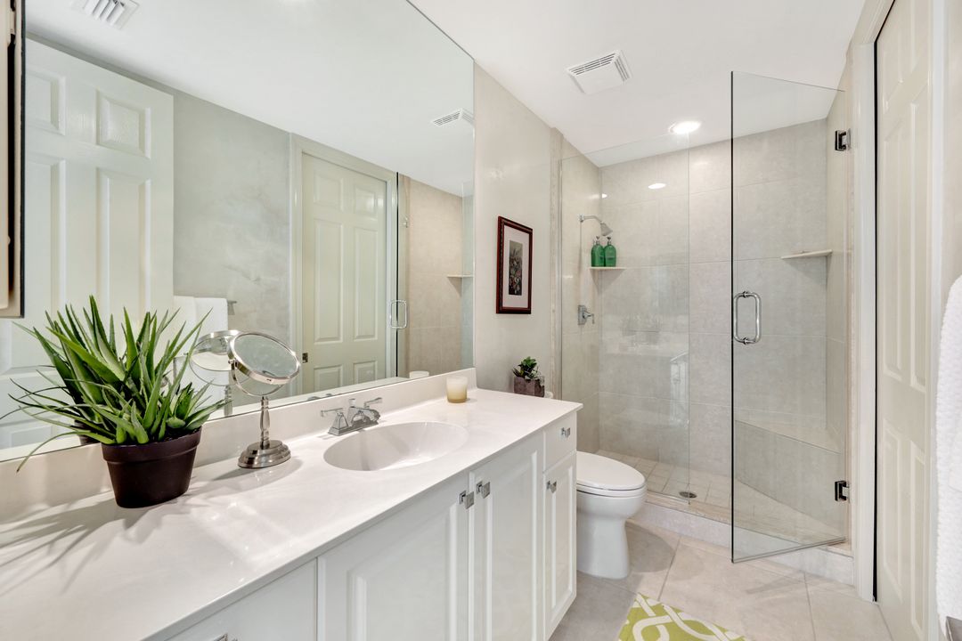 1006 5th St S, Naples, FL 34102