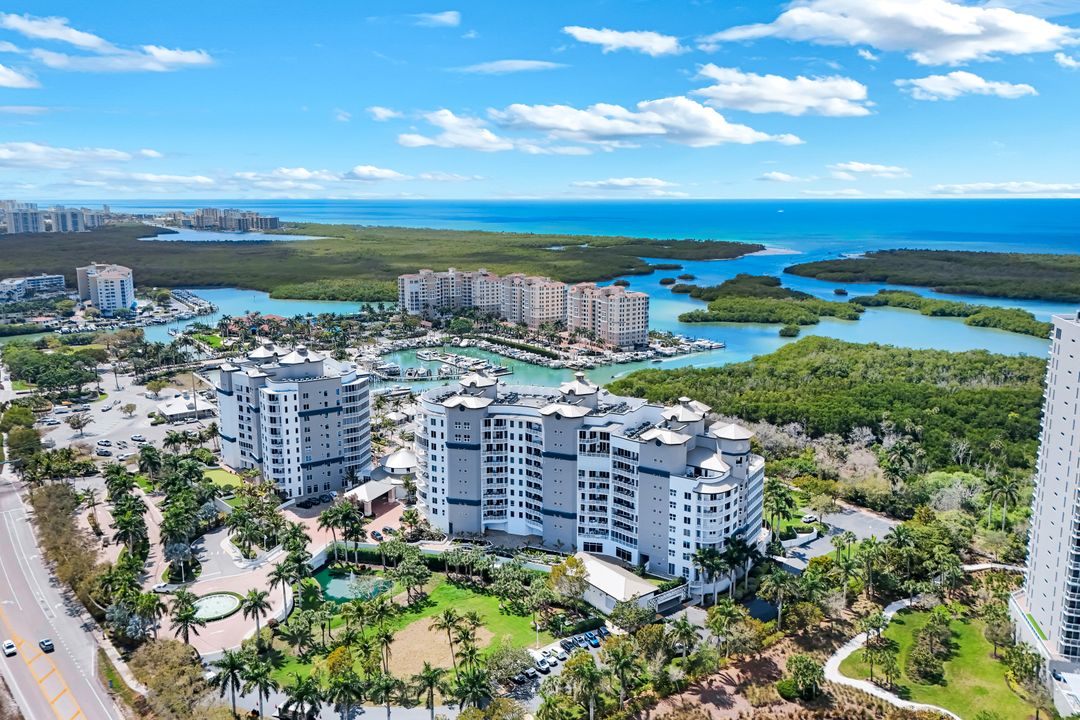 13675 Vanderbilt Dr #406, Naples, FL 34110