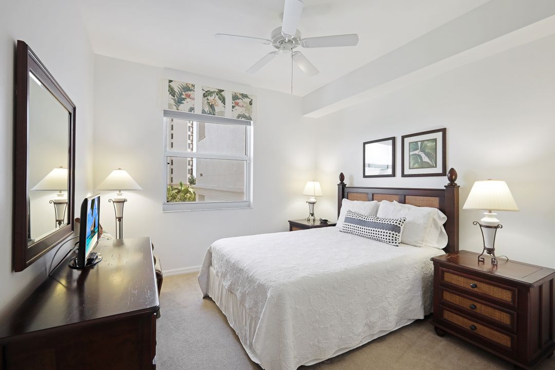 470 Launch Cir #405, Naples, FL 34108