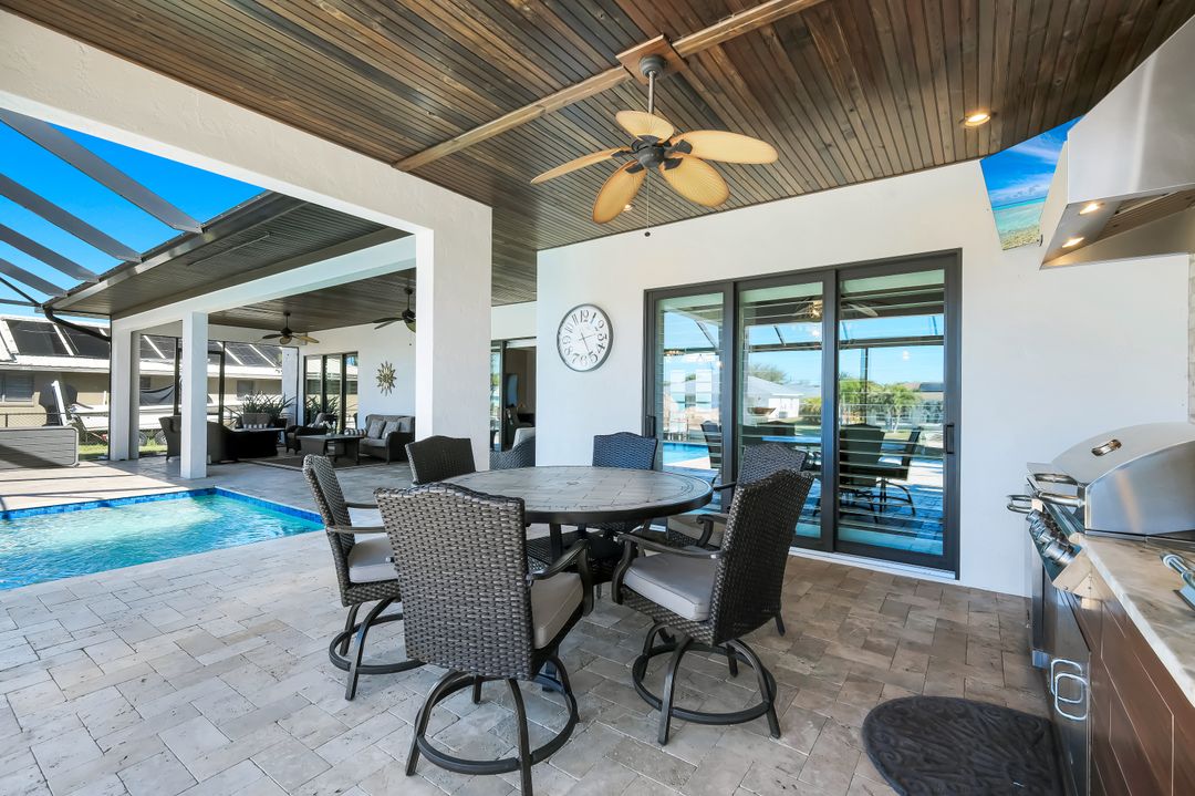 1218 SW 4th Pl, Cape Coral, FL 33991