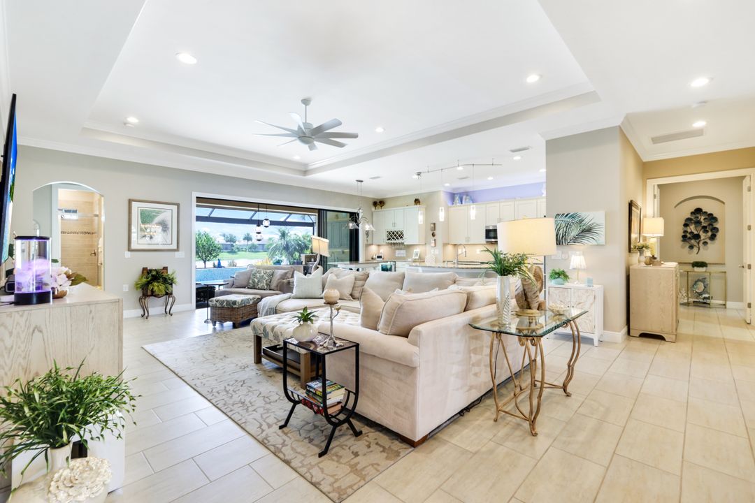 10437 Solaro St, Fort Myers, FL 33913