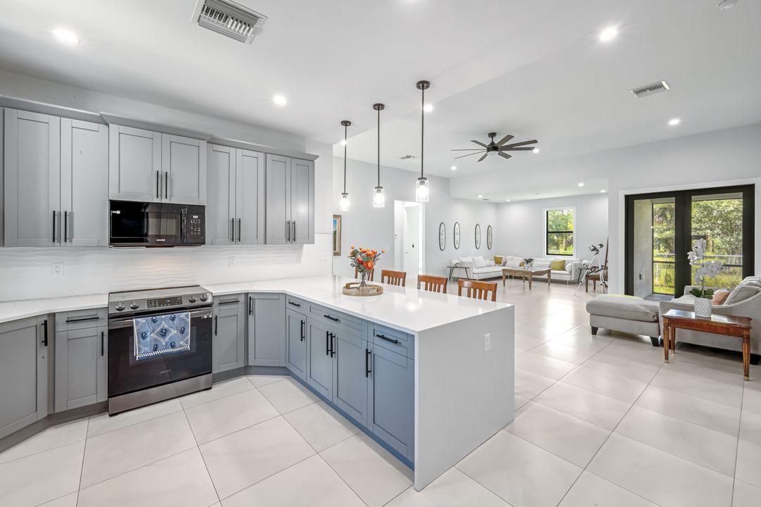2682 4th Ave SE, Naples, FL 34117