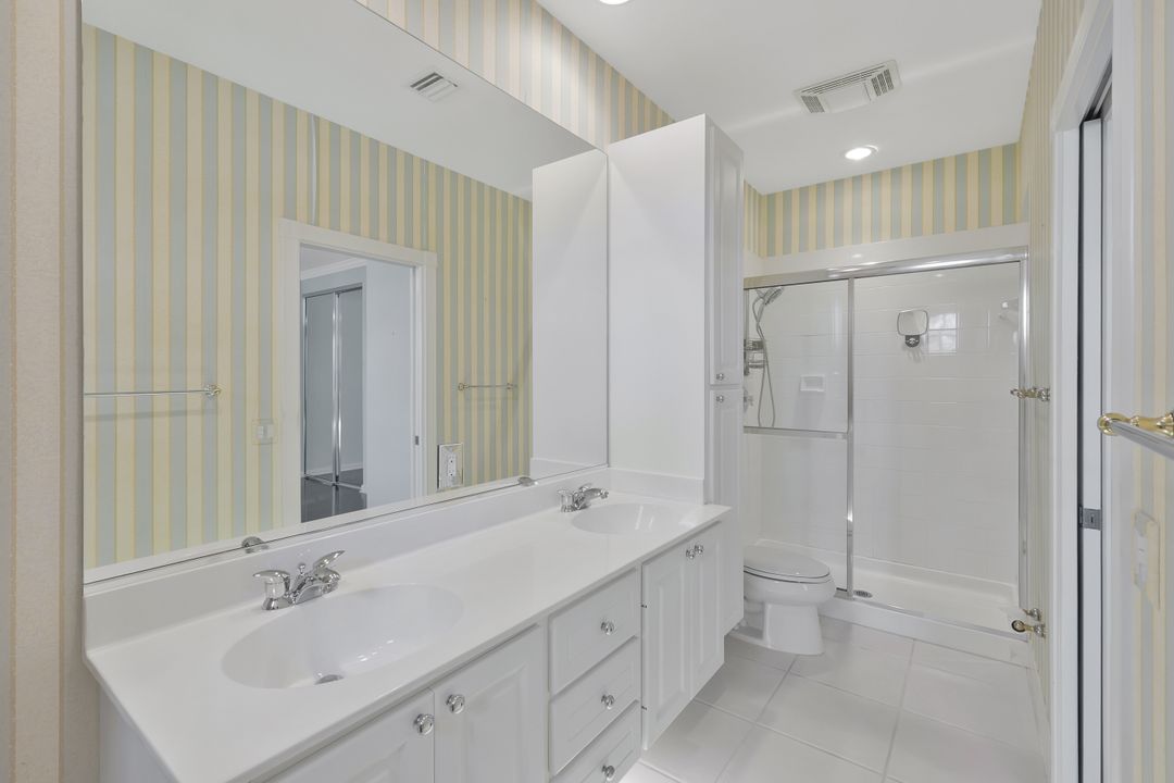 3484 Islandwalk Cir, Naples, FL 34119