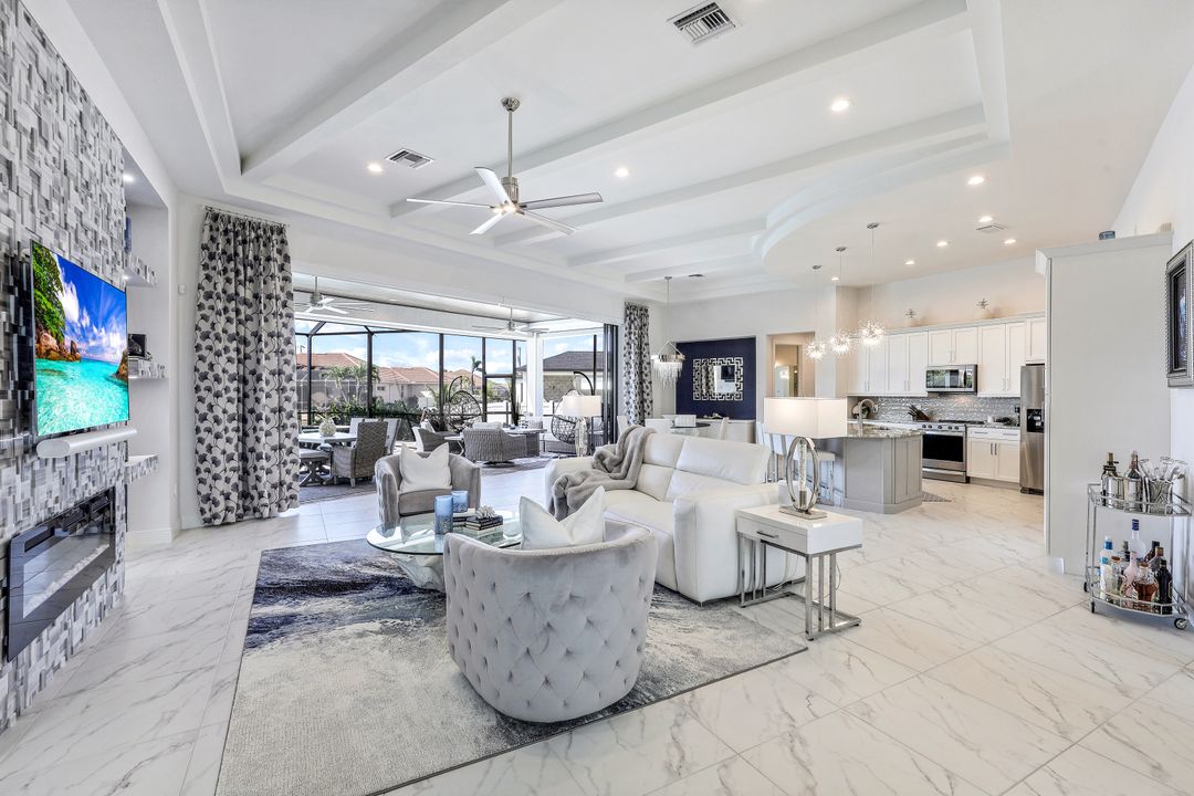 3518 Oasis Blvd, Cape Coral, FL 33914