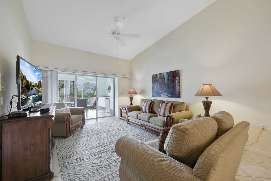 2395 Bayou Ln #4, Naples, FL 34112