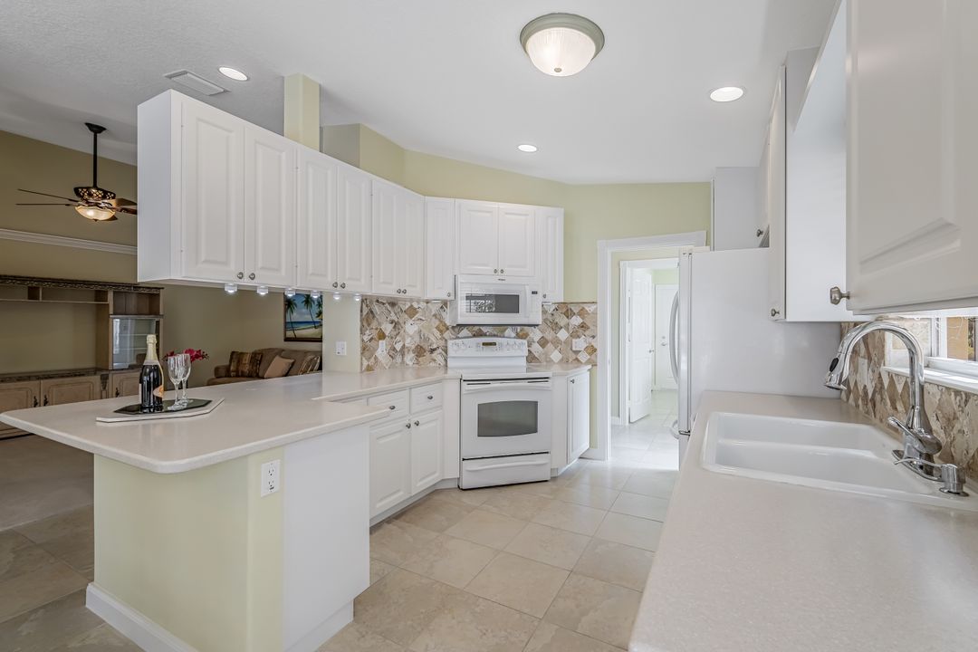 28827 Vermillion Ln, Bonita Springs, FL 34135