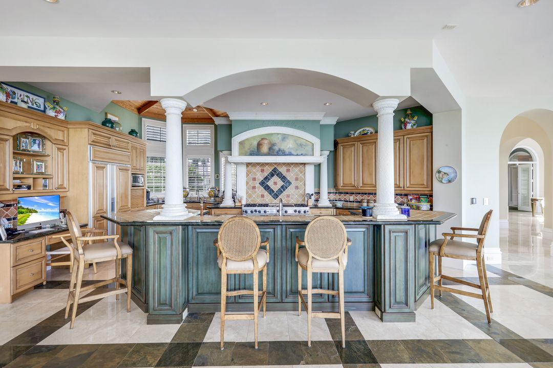 490 Renard Ct, Marco Island, FL 34145