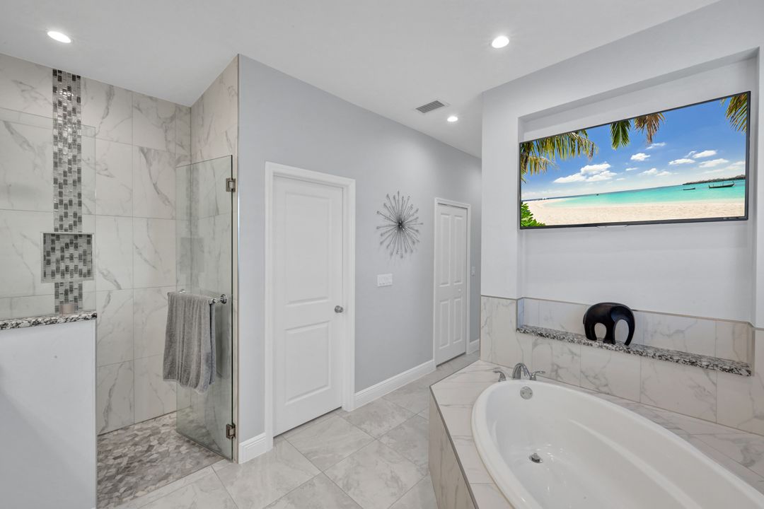 2552 52nd Ave NE, Naples, FL 34120