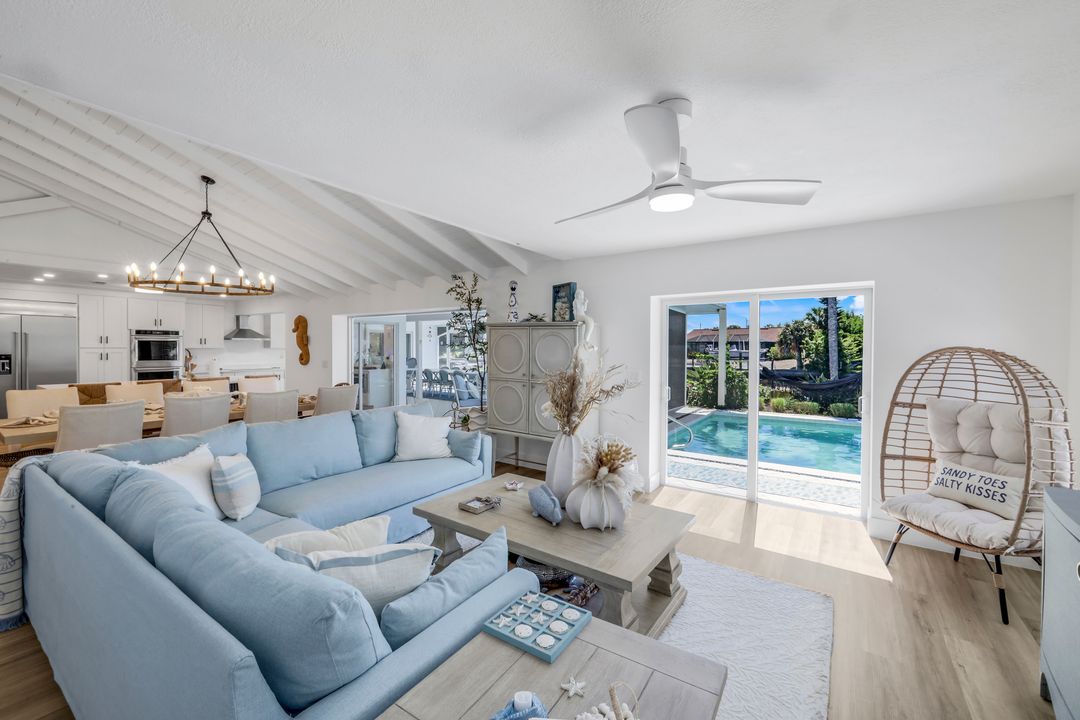 915 Pecten Ct, Sanibel, FL 33957