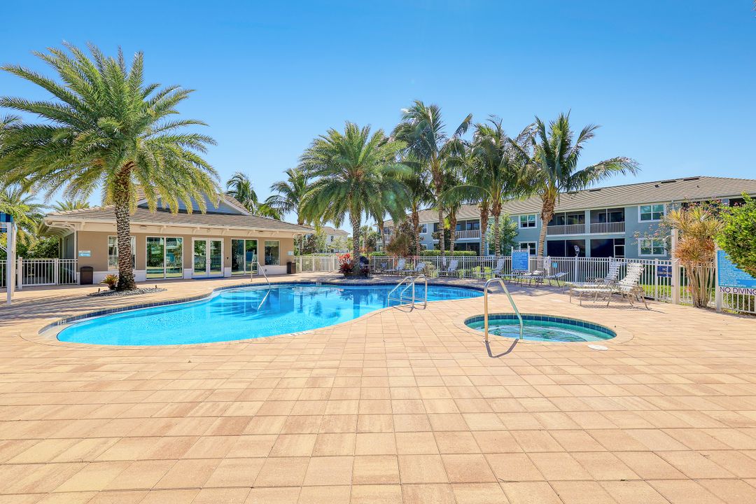 2319 Sawyers Hill Rd #703, Naples, FL 34120
