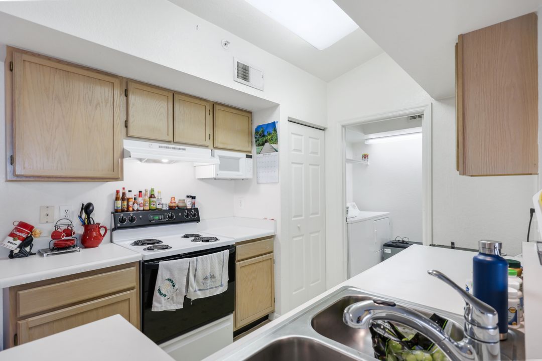 4645 St Croix Ln #1335, Naples, FL 34109