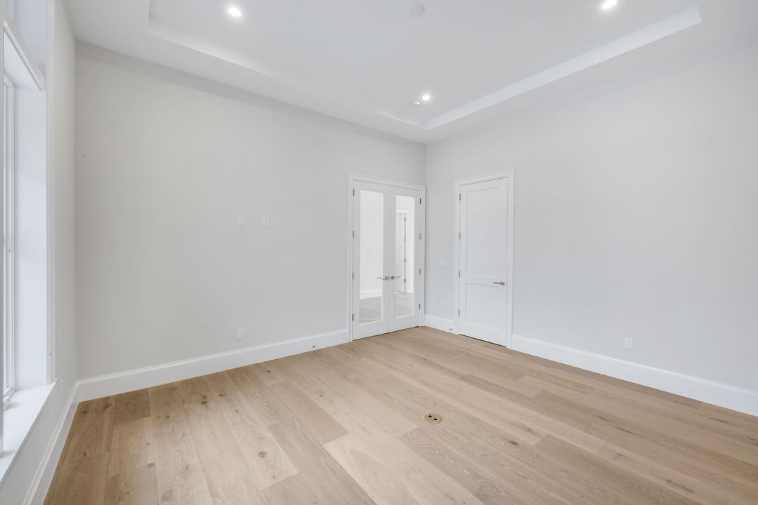 16728 Enclave Cir, Naples, FL 34110