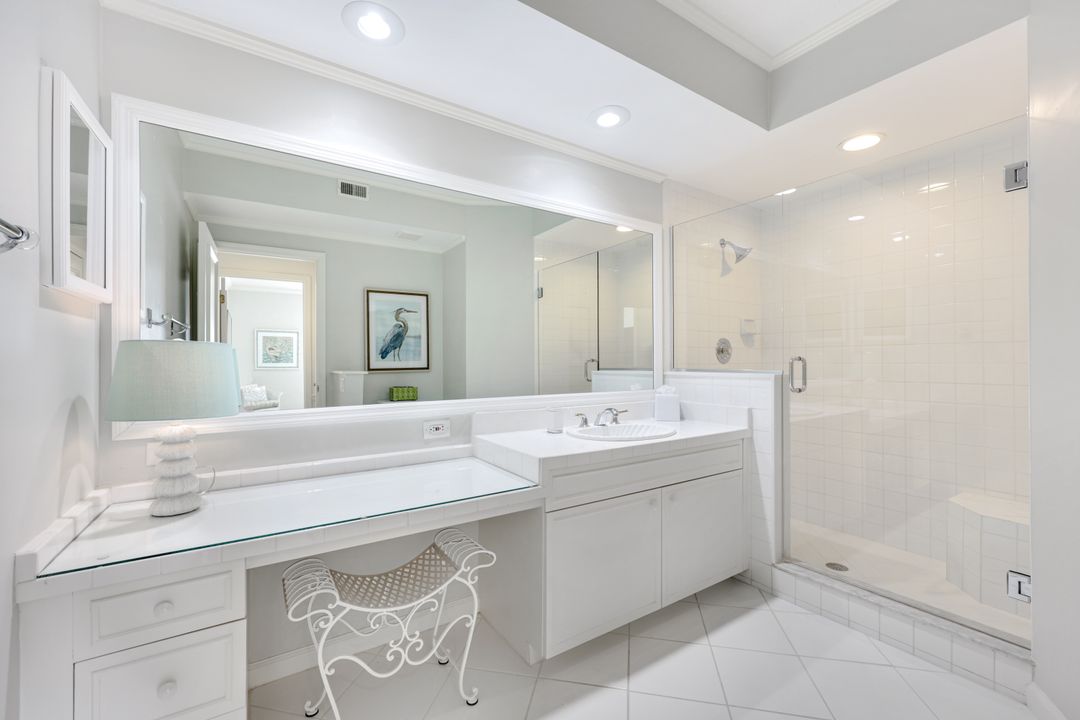 797 Willowbrook Dr #203, Naples, FL 34108