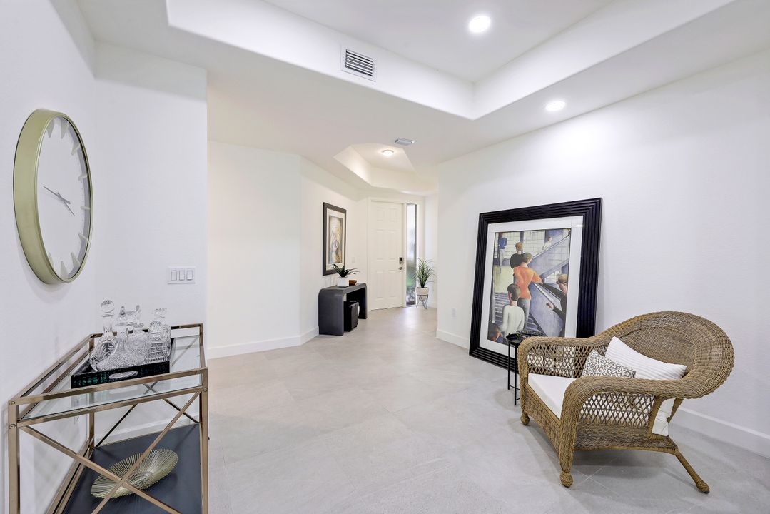 8637 Champions Point #901, Naples, FL 34113