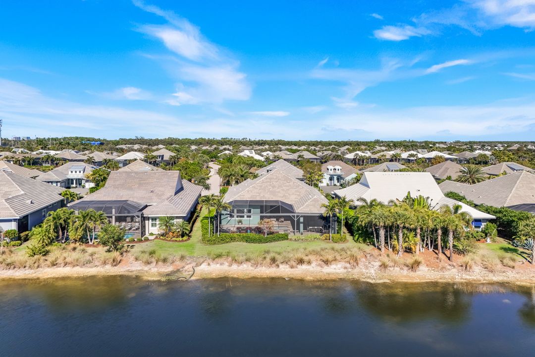 5750 Clarendon Dr, Naples, FL 34113