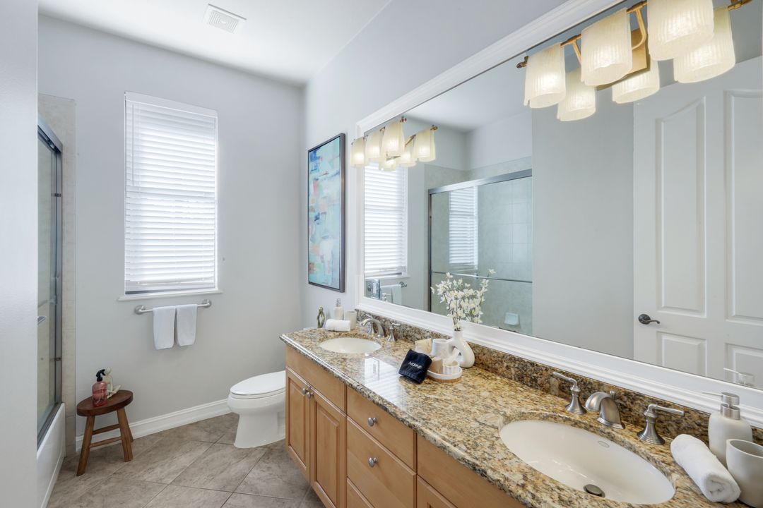 4480 1st Ave NW, Naples, FL 34119