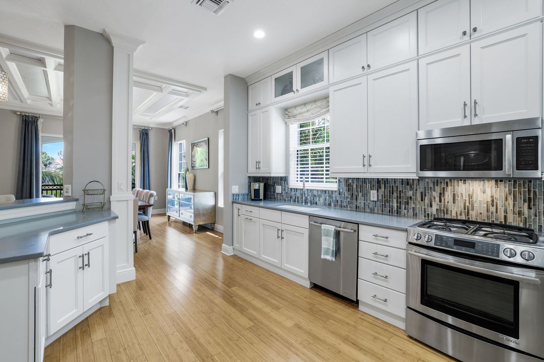 9053 Cascada Way #202, Naples, FL 34114