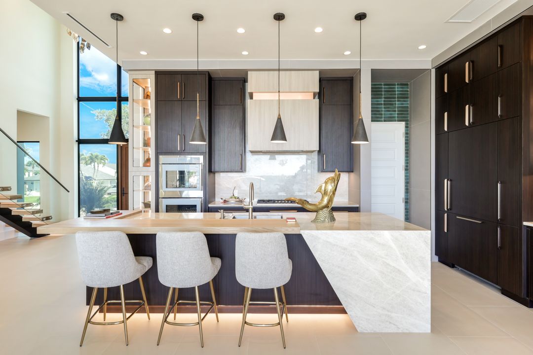 5384 Colonade Ct, Cape Coral, FL 33904